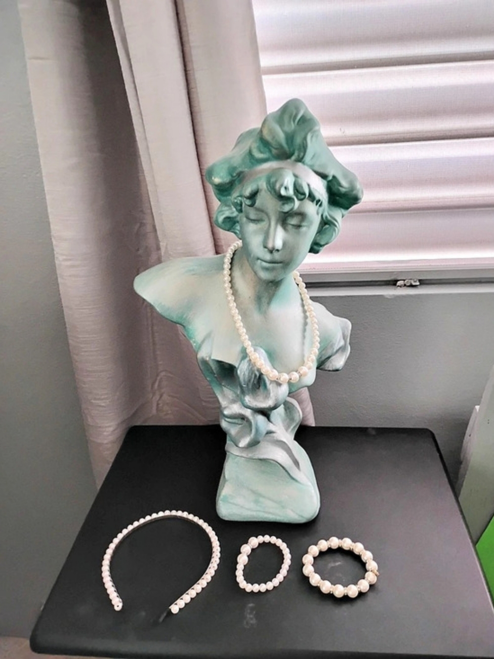 White Faux Pearl Jewelry Set